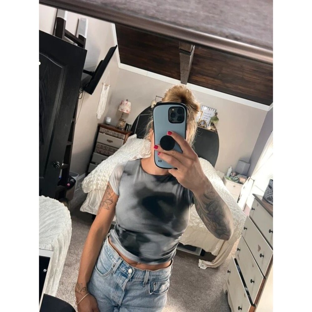 Frankie and skylarr tee large